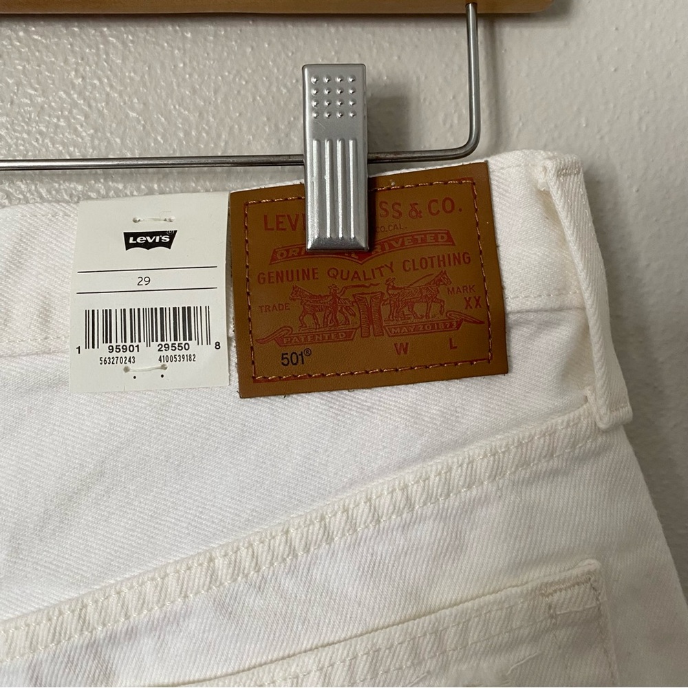 Levi's 501 Original High-Rise Denim Shorts White Frayed Raw Hem Women's 29 NWT - Picture 5 of 12